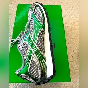 Bottega Veneta Orbit Sneakers- PRISTINE Condition.       Worn Once.